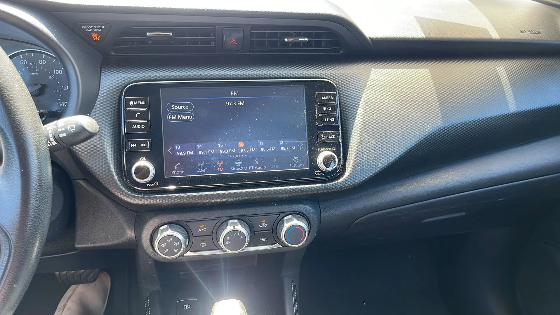 Used 2023 Nissan Kicks SV FWD image 13