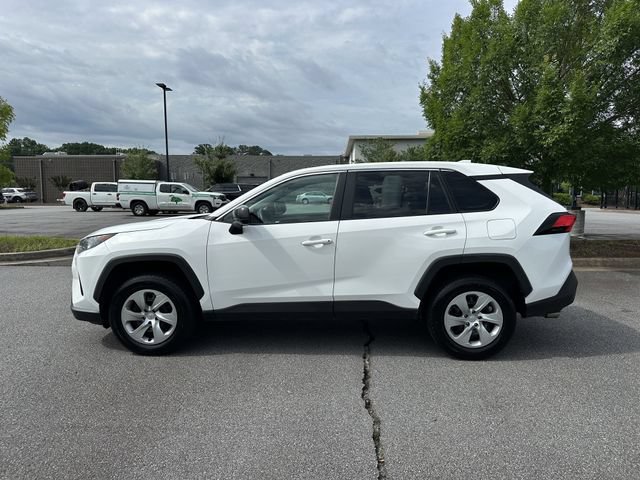 Used 2022 Toyota RAV4 LE FWD image 6