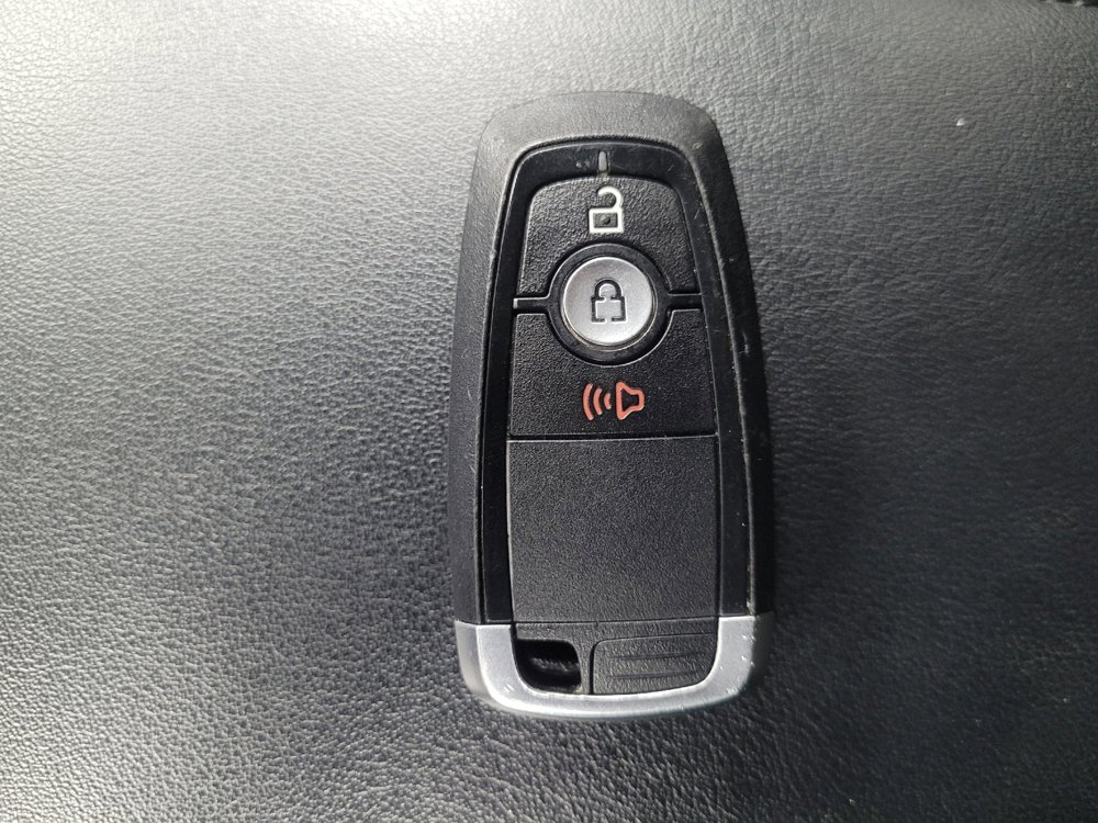 Used 2024 Ford Edge SEL image 32