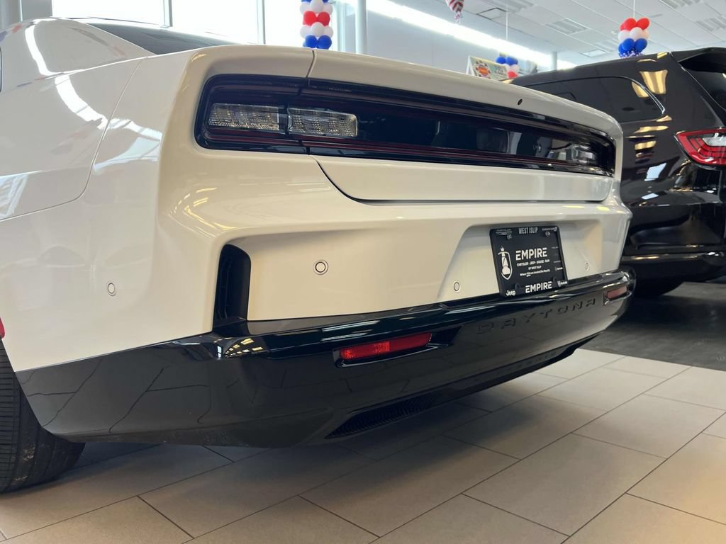 New 2024 Dodge Charger Daytona R/T w/ Plus Group AWD/4WD image 9