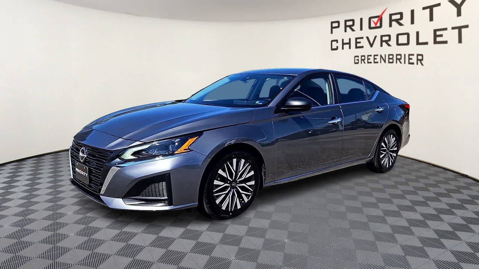 Used 2024 Nissan Altima 2.5 SV FWD image 4