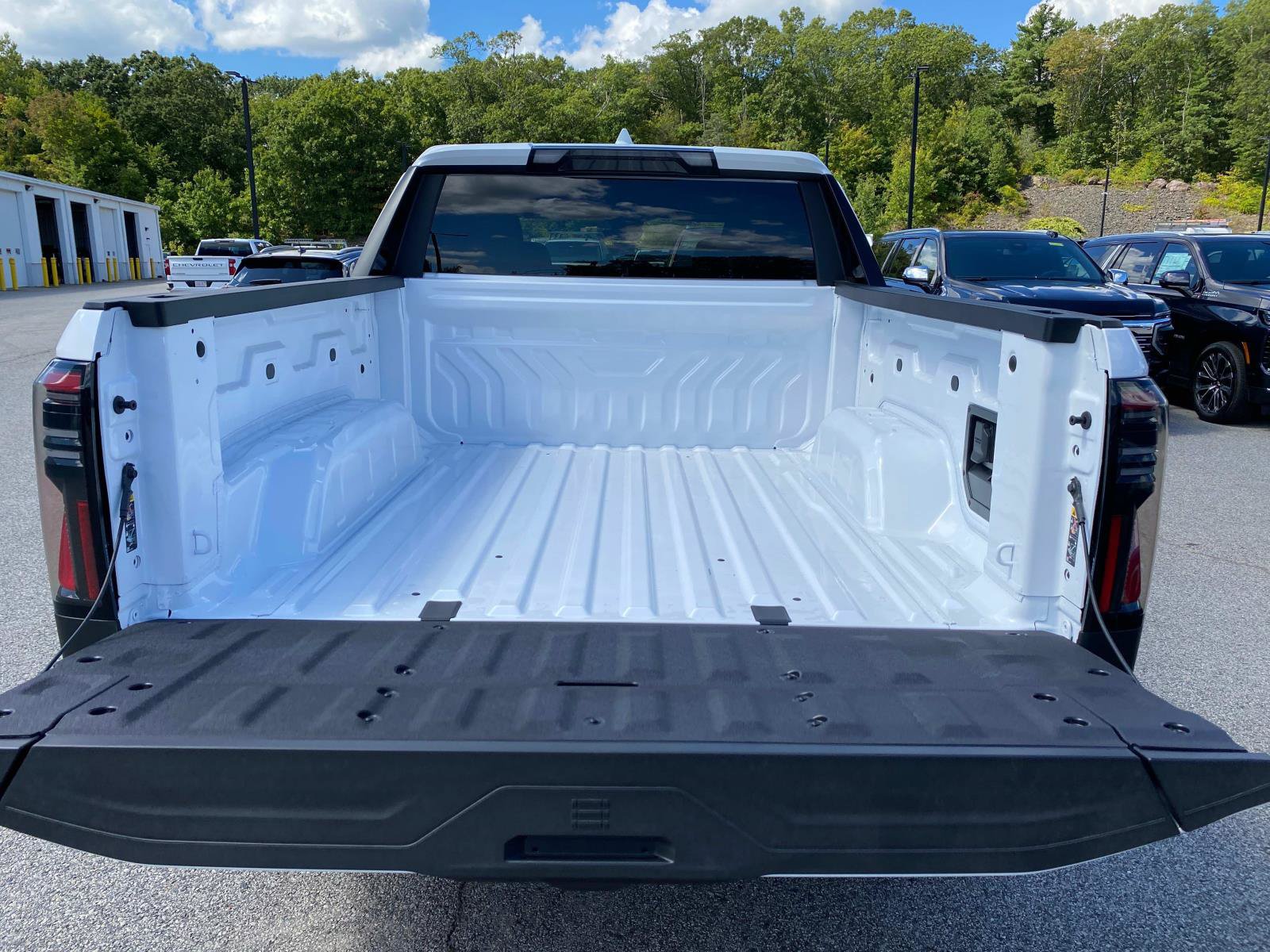 New 2026 GMC Sierra EV Elevation AWD/4WD image 6