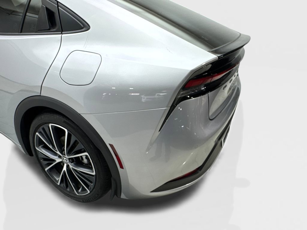 Used 2024 Toyota Prius LE image 17