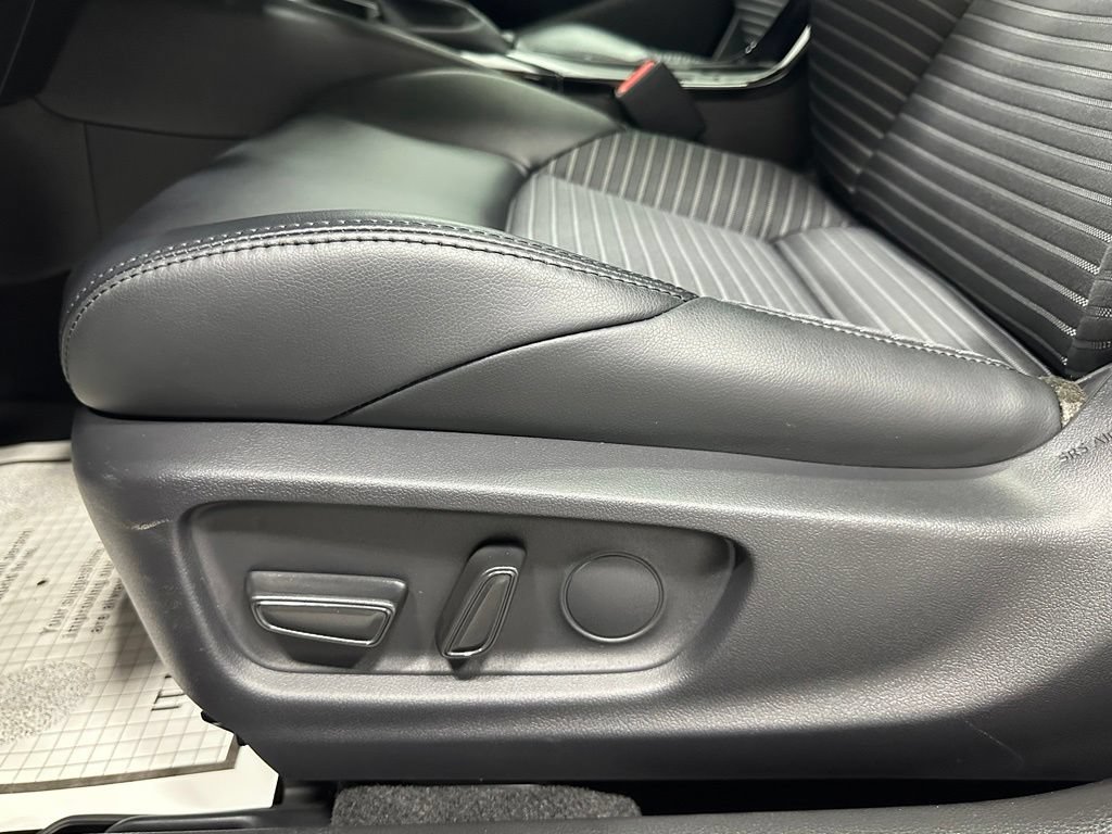 Used 2026 Toyota Corolla XSE FWD image 12