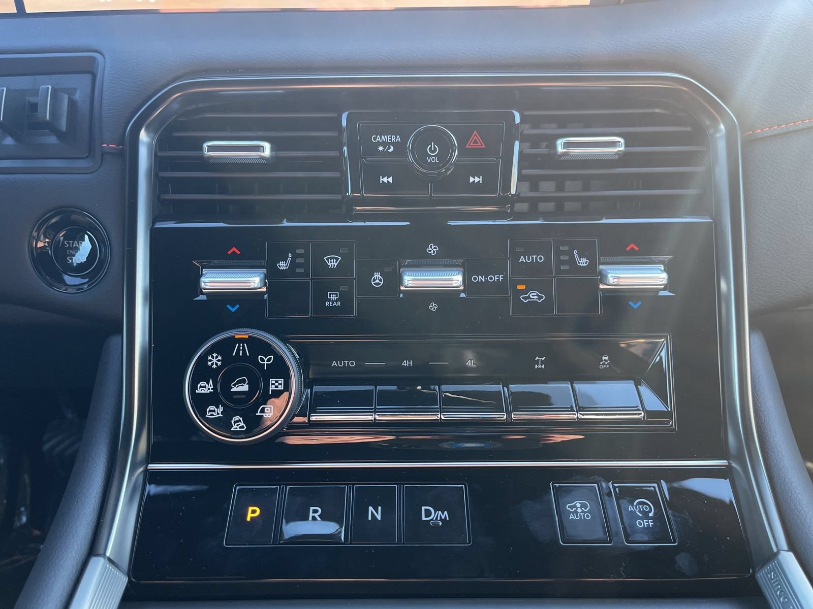 New 2025 Nissan Armada PRO-4X AWD/4WD image 32