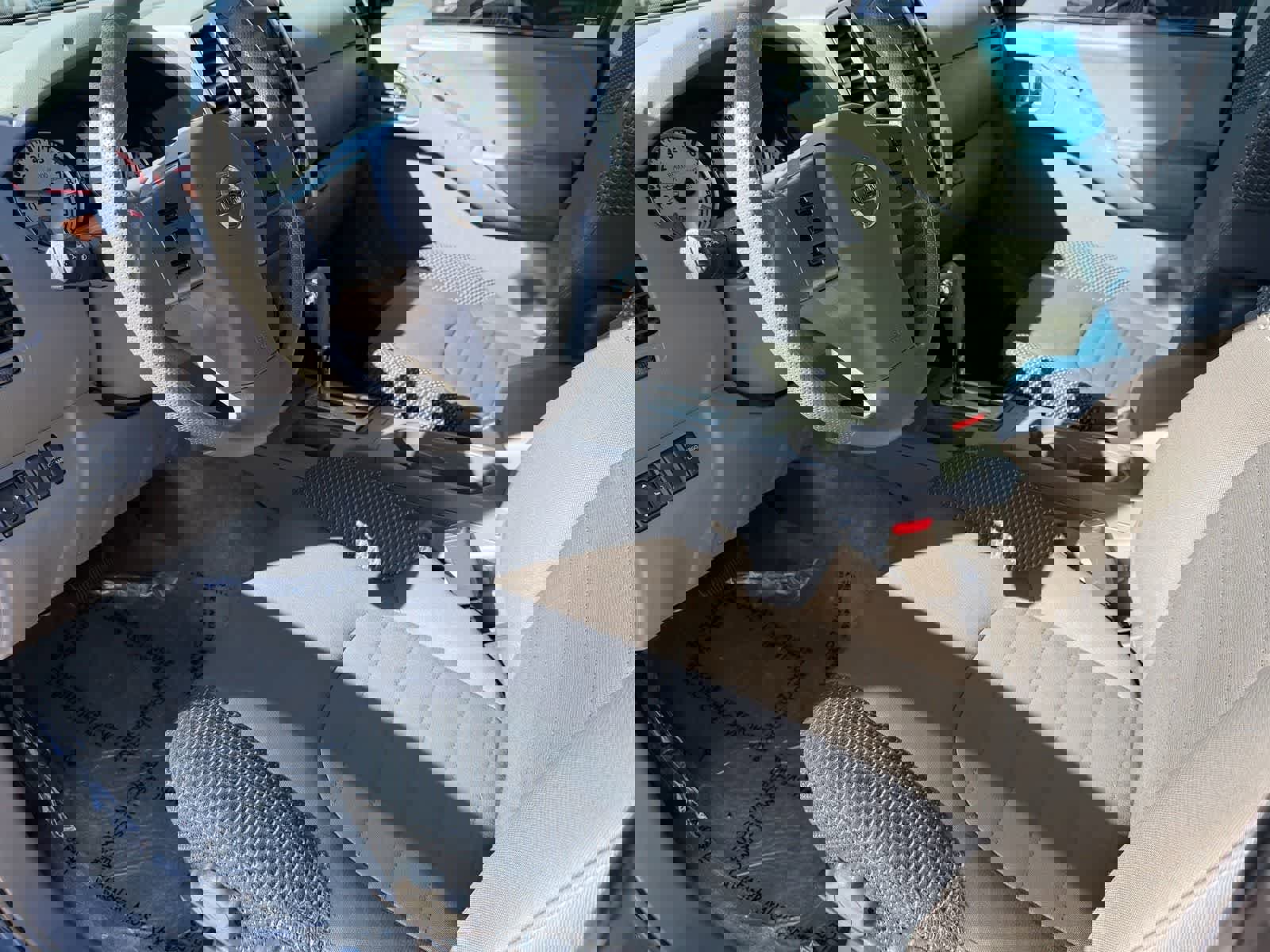 Used 2012 Nissan Frontier SV w/ Sport Appearance Pkg image 2