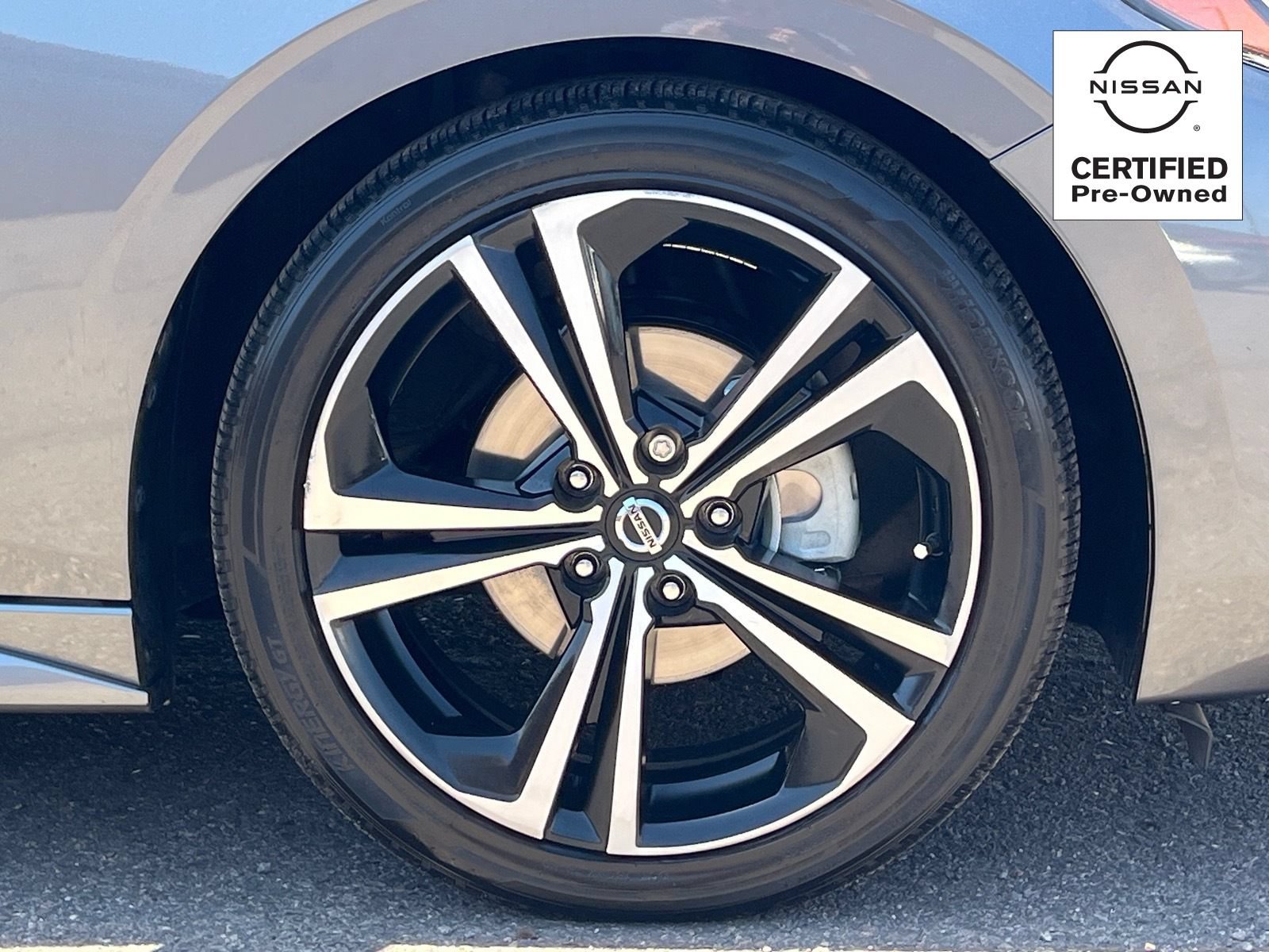 Certified 2023 Nissan Sentra SR w/ SR Premium Package FWD image 8