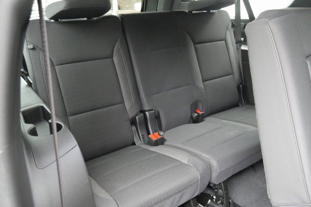 New 2026 Chevrolet Suburban LS image 24