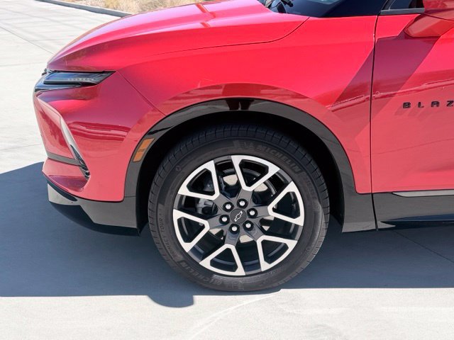 Used 2025 Chevrolet Blazer RS w/ Driver Confidence II Package FWD image 39