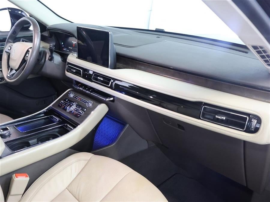 Used 2020 Lincoln Aviator Reserve w/ Equipment Group 201A image 12
