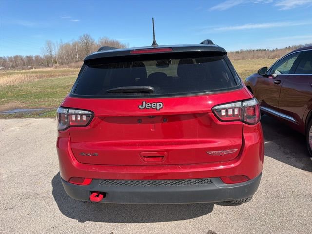 Used 2025 Jeep Compass Trailhawk AWD/4WD image 10
