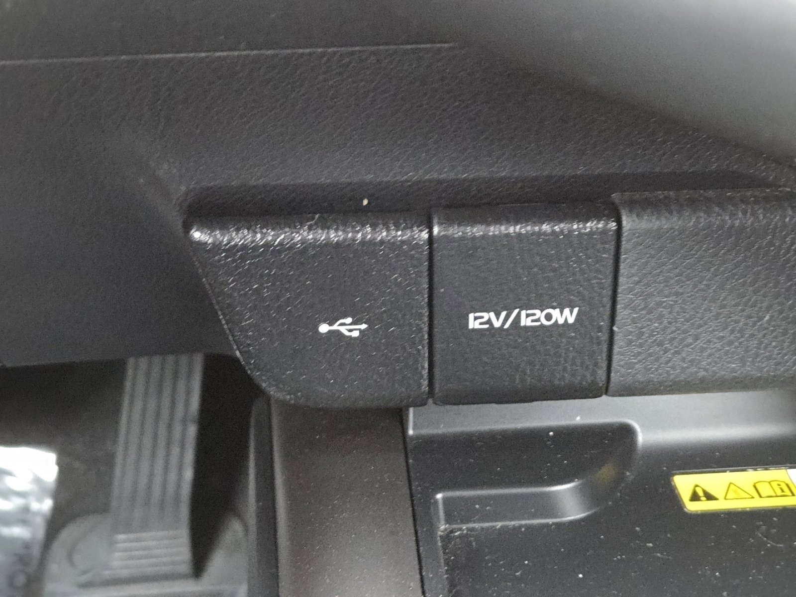 Used 2023 Toyota Camry XSE image 29