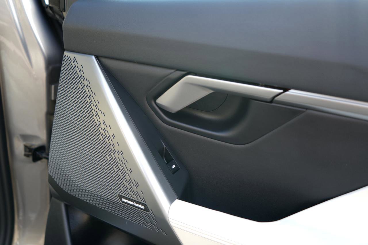 Used 2024 BMW 530i xDrive 530i xDrive Sedan w/ Convenience Package image 55