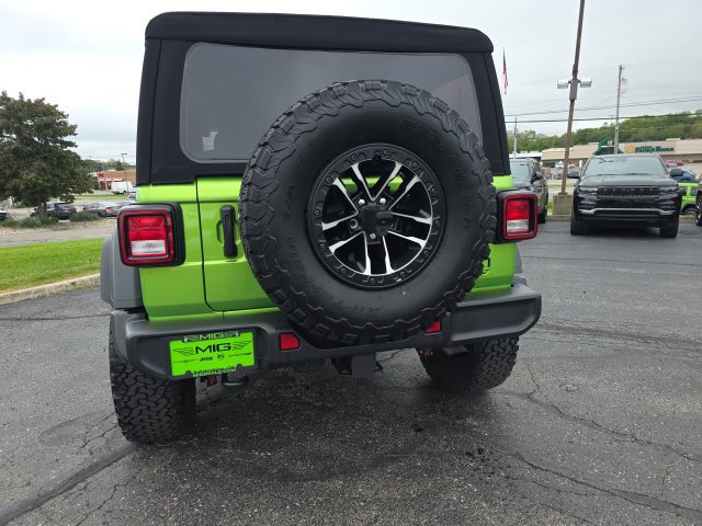 Used 2025 Jeep Wrangler Unlimited Sport AWD/4WD image 5
