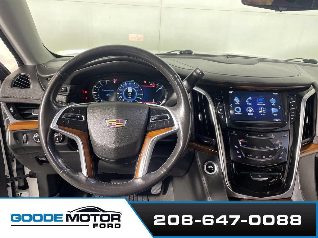 Used 2019 Cadillac Escalade Premium Luxury AWD/4WD image 12