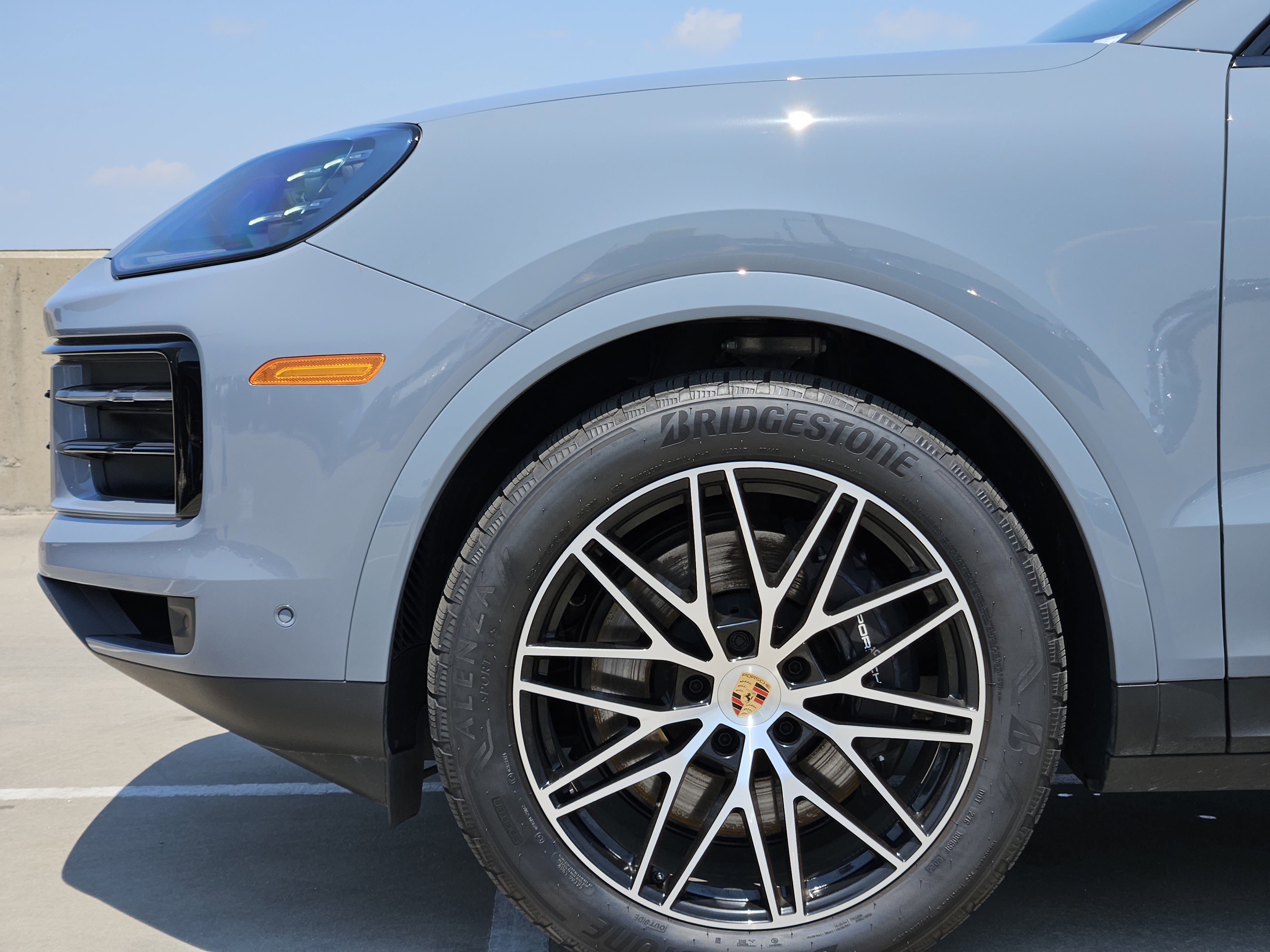 Certified 2025 Porsche Cayenne Coupe image 16