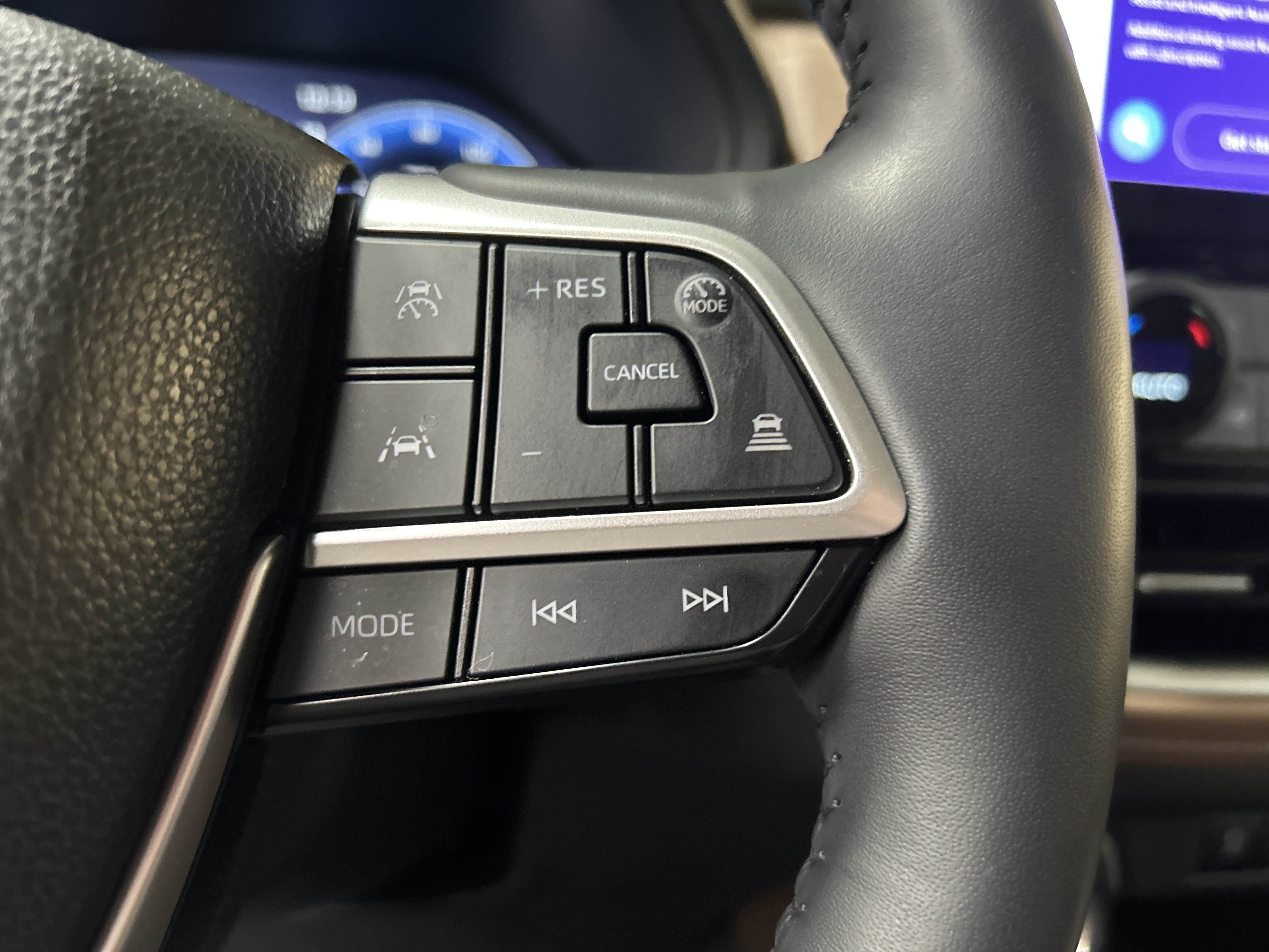 Used 2025 Toyota Grand Highlander AWD image 23