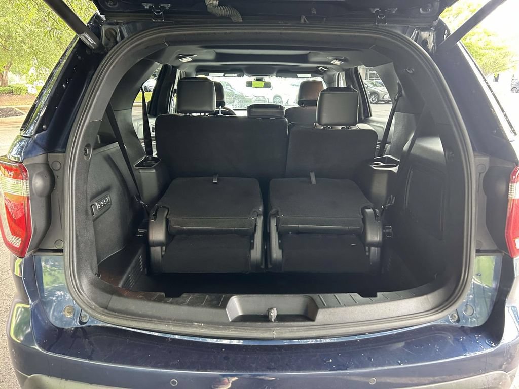 Used 2017 Ford Explorer Platinum AWD/4WD image 8