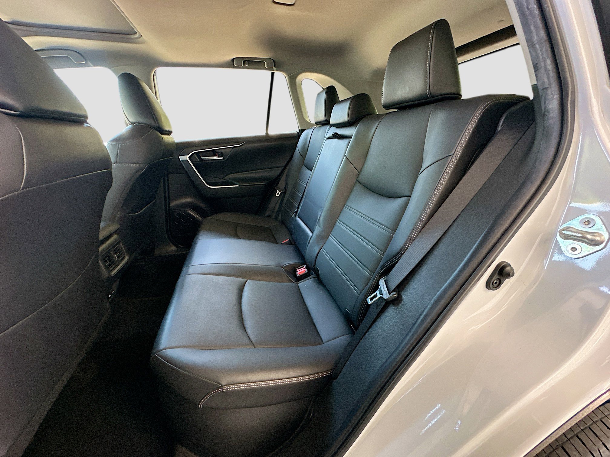 Used 2023 Toyota RAV4 XLE Premium AWD/4WD image 24