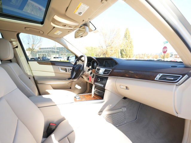 Used 2016 Mercedes-Benz E 350 Sedan image 39