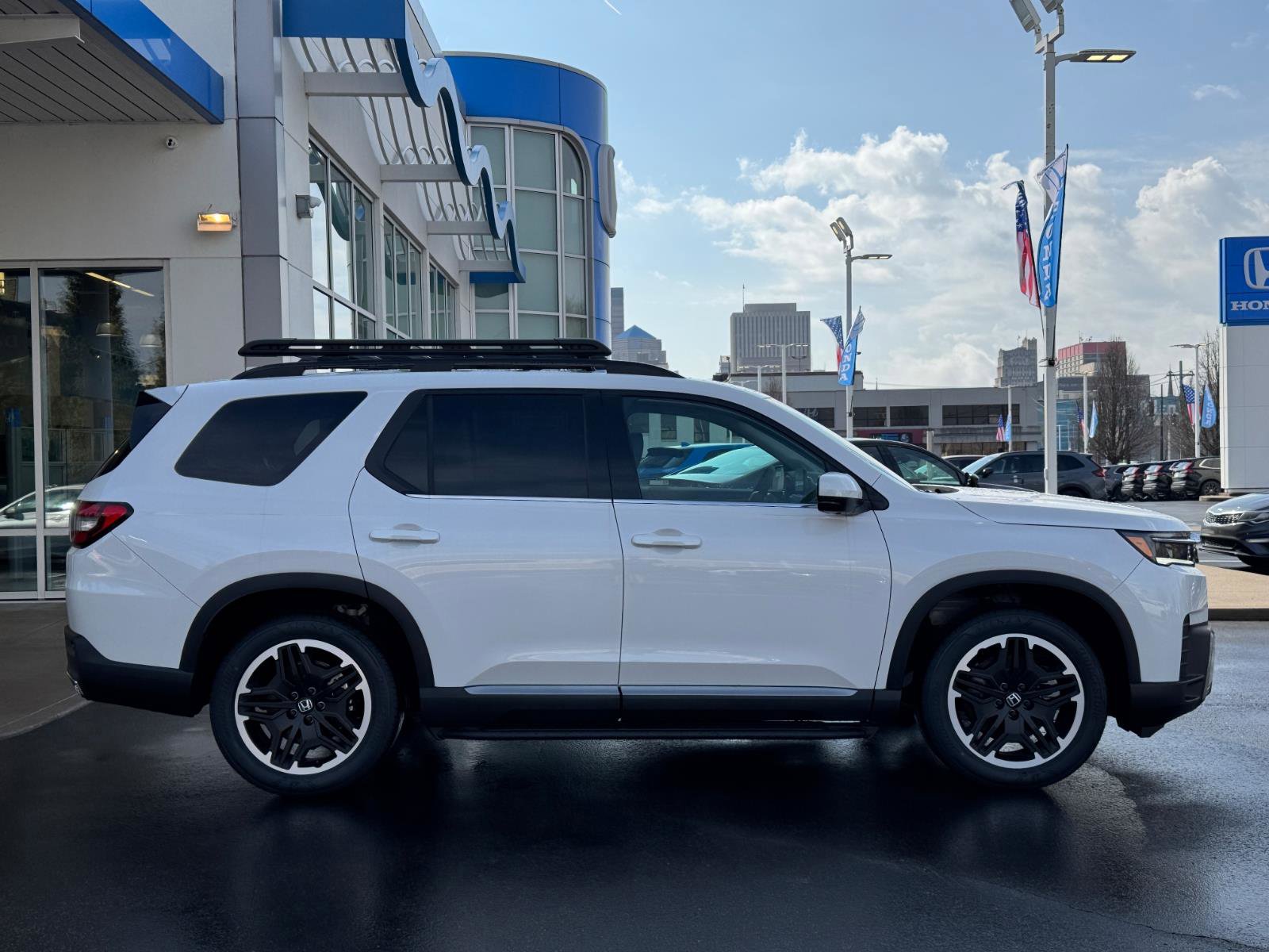 New 2026 Honda Pilot image 2