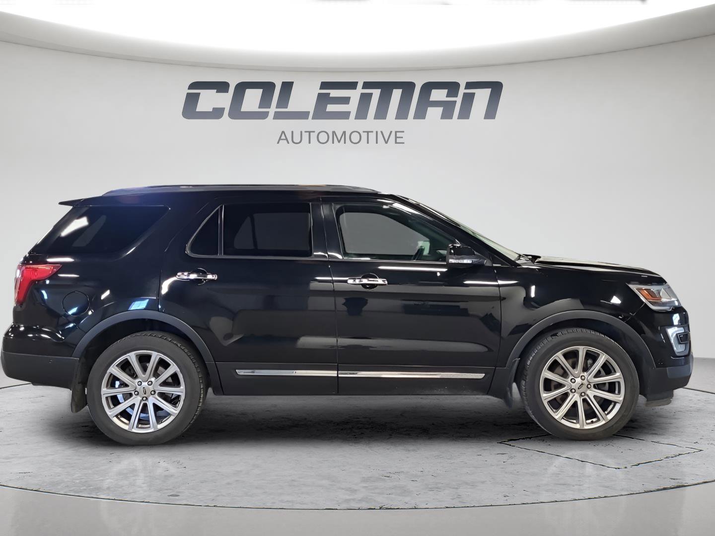 Used 2017 Ford Explorer Limited w/ Equipment Group 303A image 6