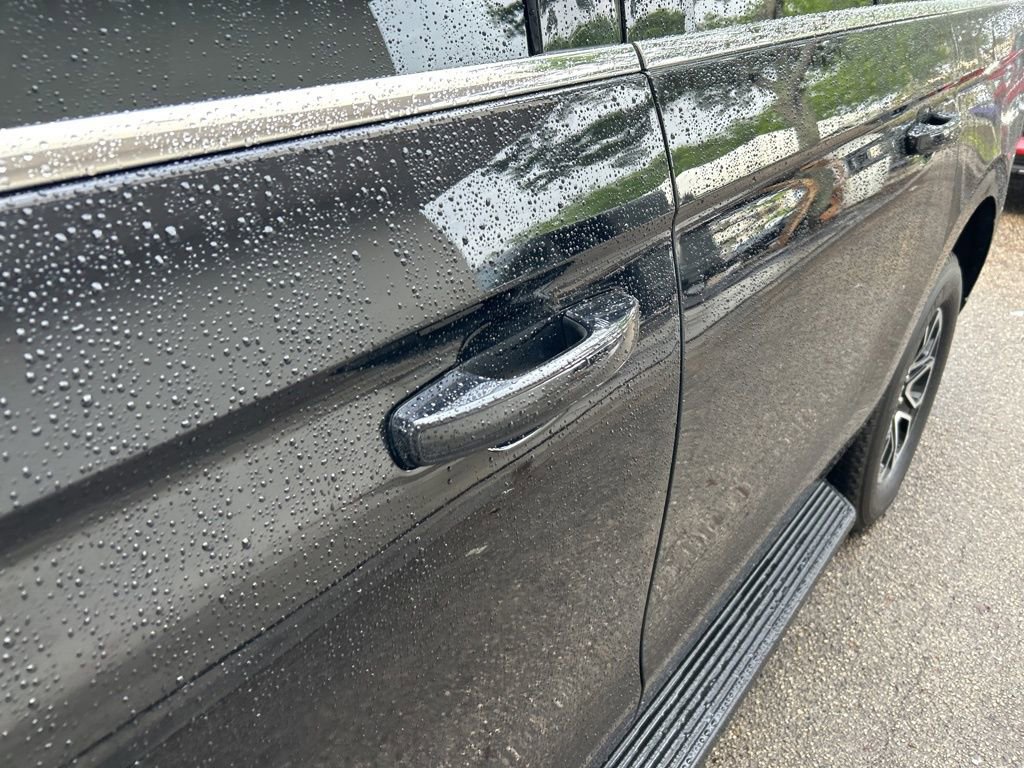 Used 2024 Ford Expedition Max XLT AWD/4WD image 15