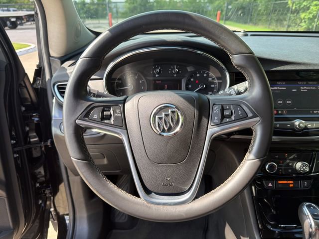 Used 2021 Buick Encore Preferred AWD/4WD image 17