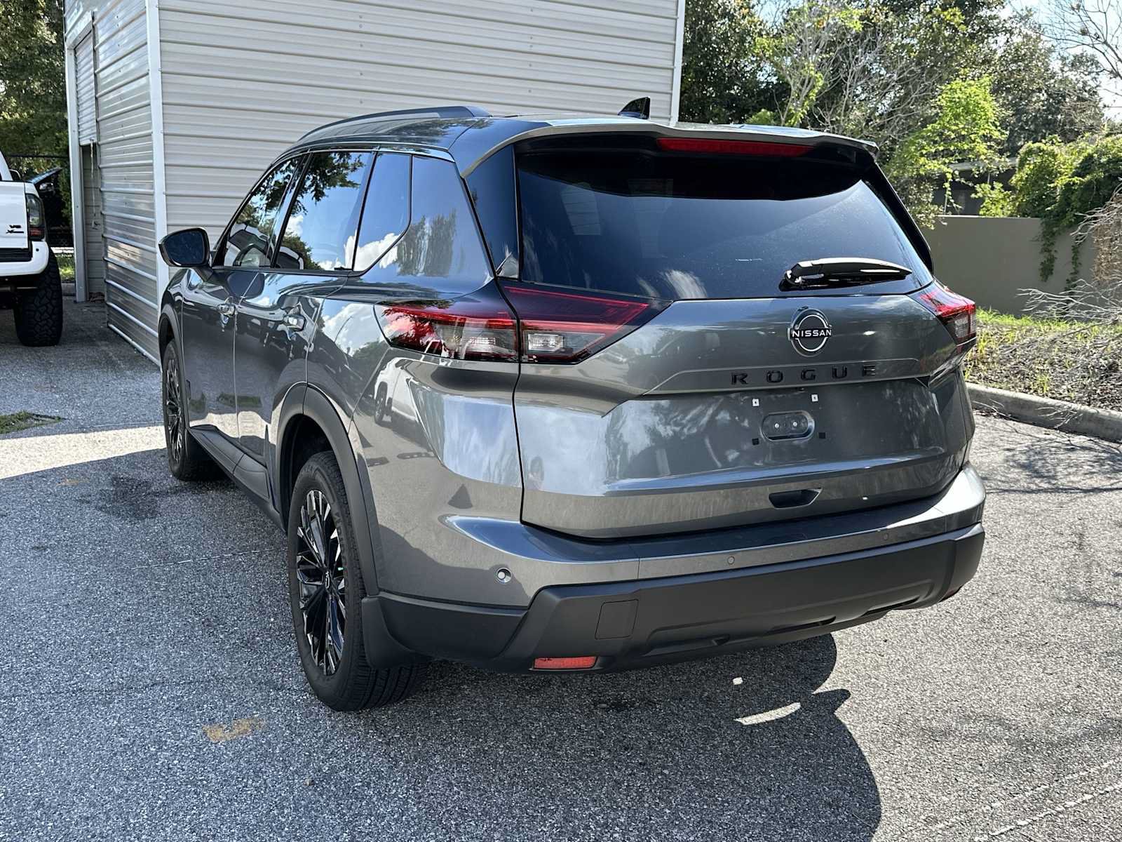 Used 2026 Nissan Rogue Dark Armor FWD image 4