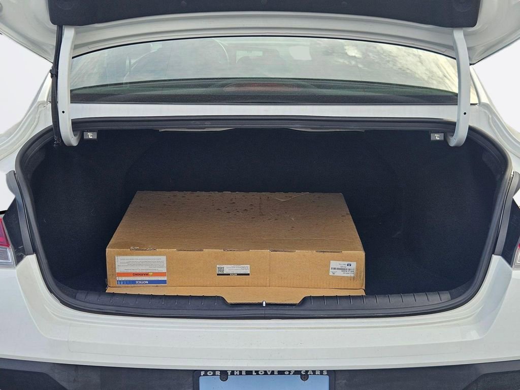 Certified 2025 Hyundai Elantra SEL image 24