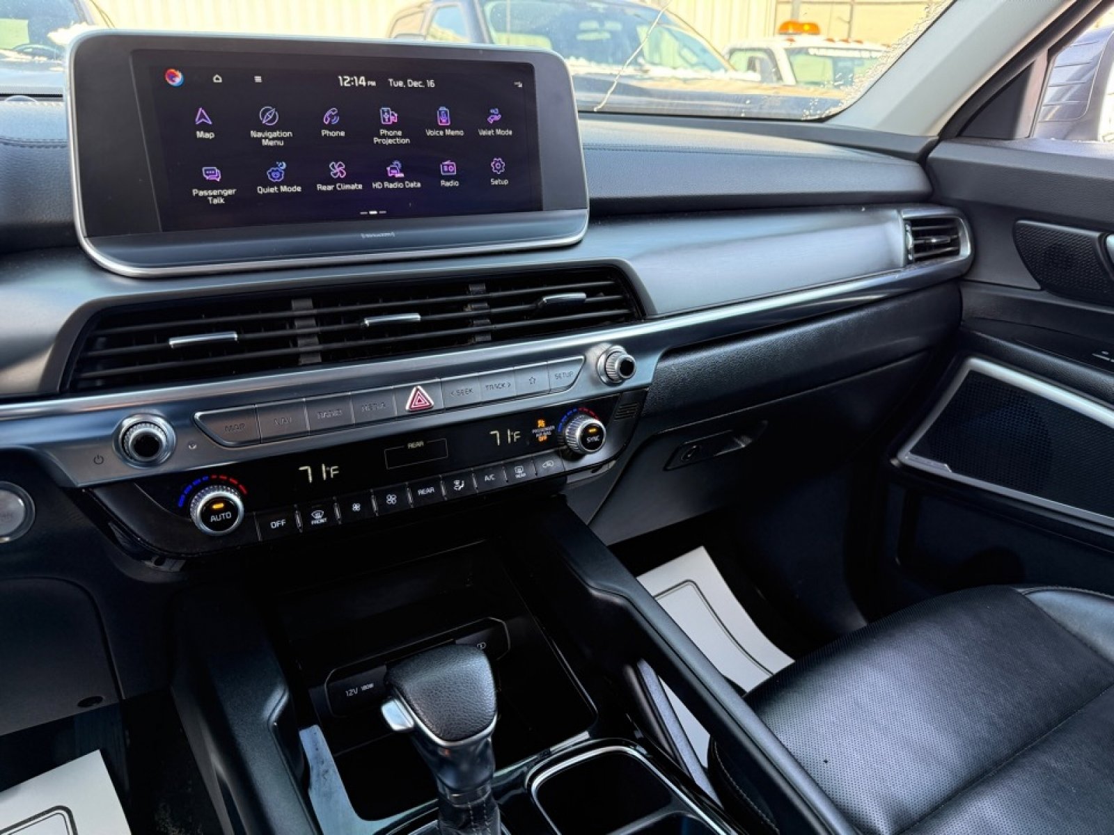 Used 2022 Kia Telluride LX image 30