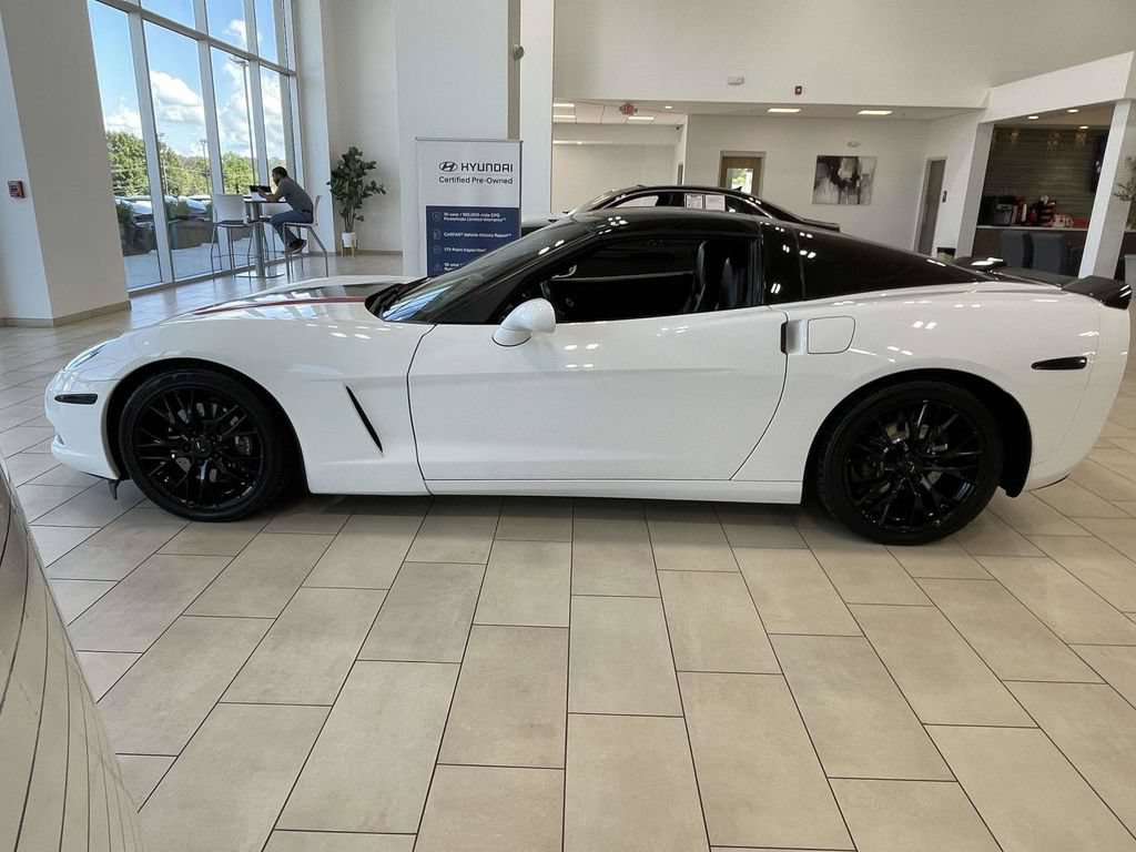 Used 2009 Chevrolet Corvette Coupe w/ Preferred Equipment Group RWD image 6