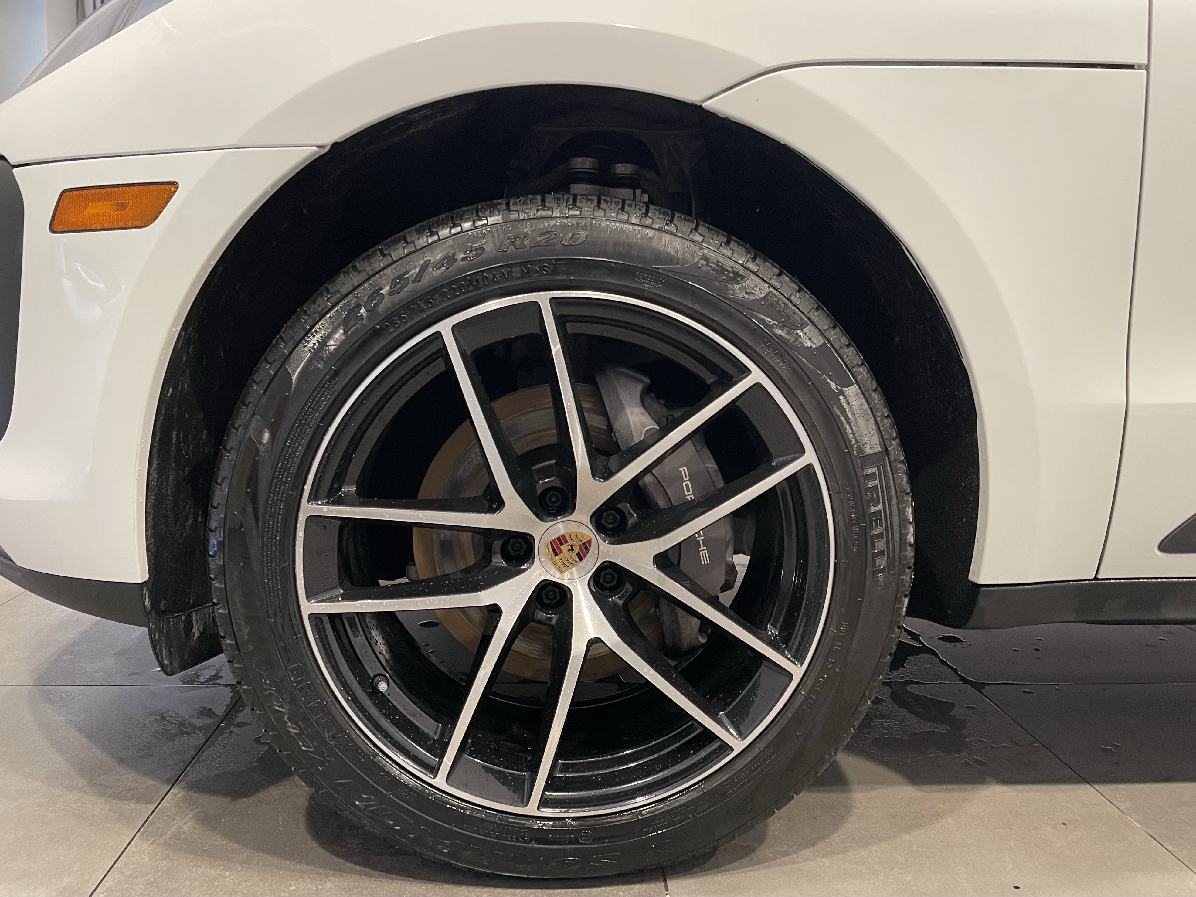 Used 2022 Porsche Macan image 8