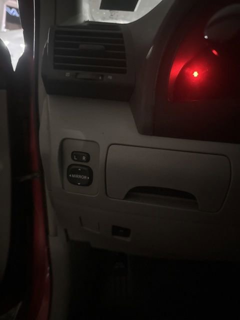 Used 2010 Toyota Camry LE image 14