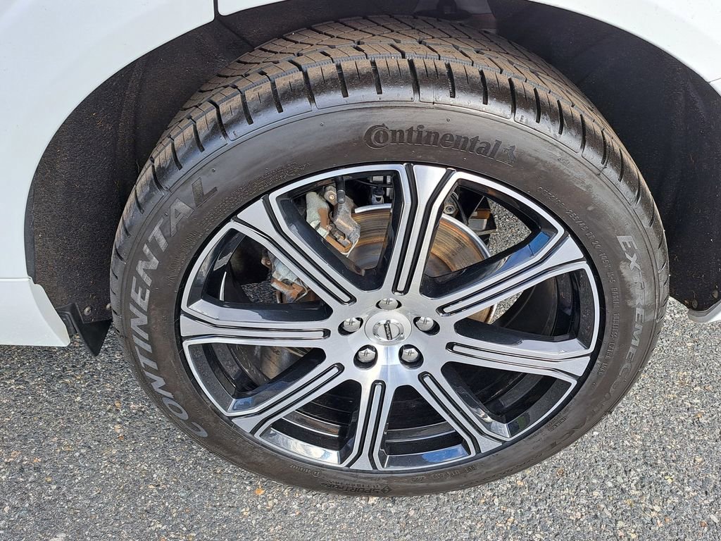 Used 2020 Volvo XC60 T5 Inscription w/ Protection Package image 34