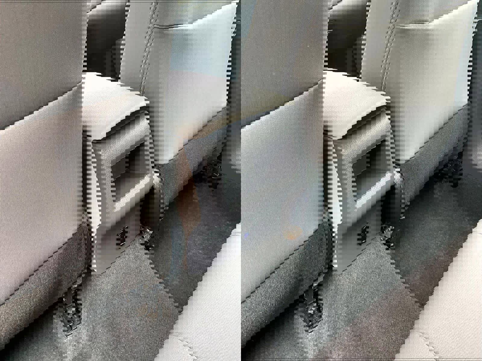 Used 2022 Toyota Camry LE image 27