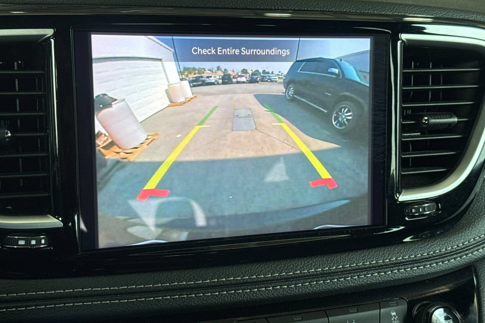 Used 2025 Chrysler Pacifica Limited FWD image 27