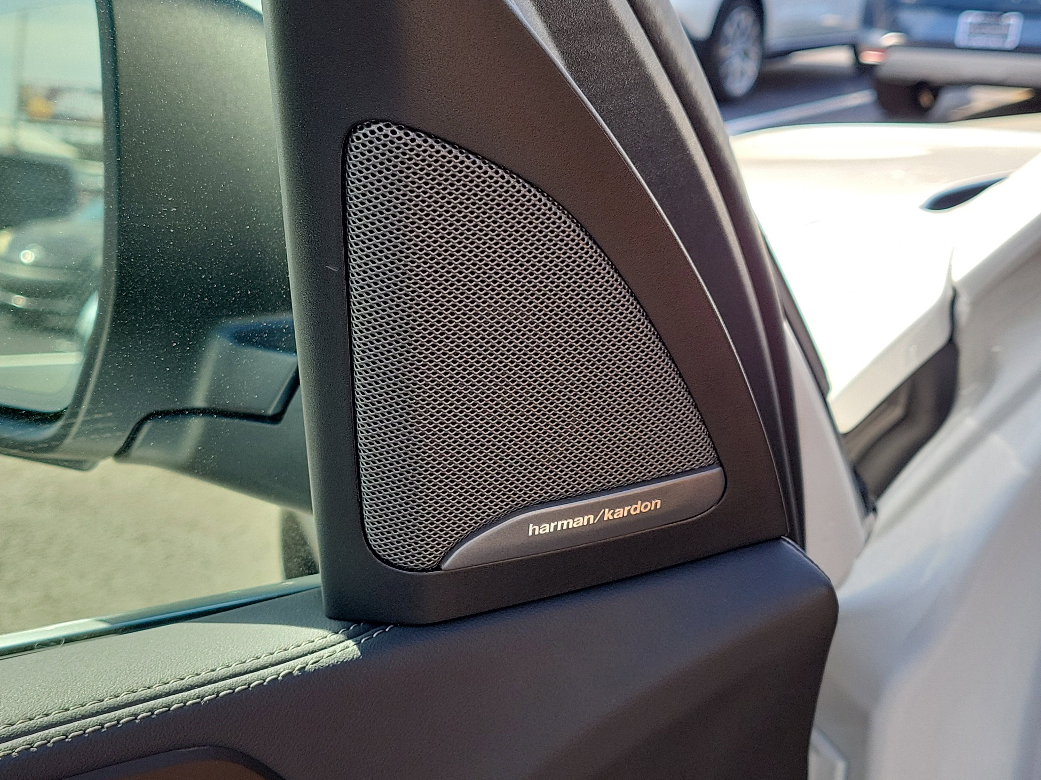 New 2026 BMW X5 xDrive40i w/ Climate Comfort Package image 14