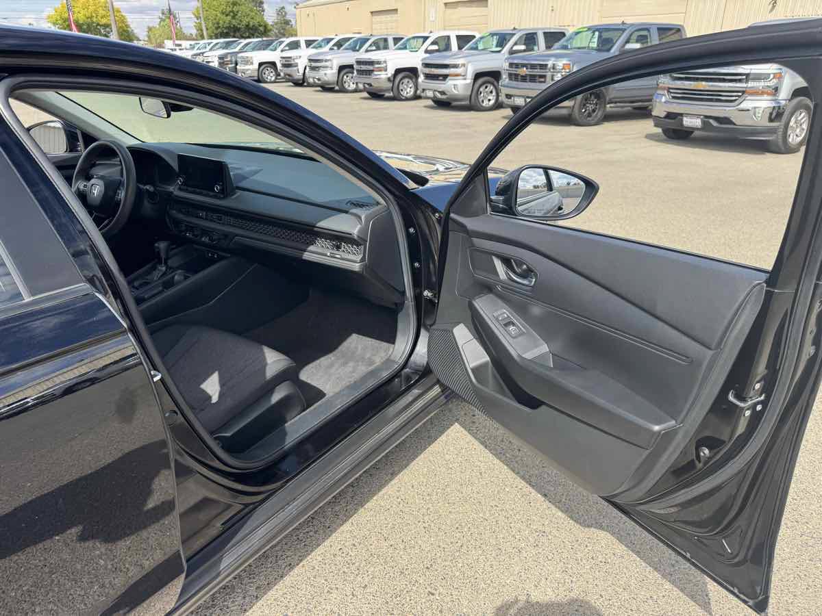 Used 2023 Honda Accord LX image 14