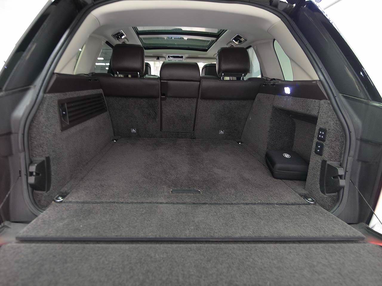 Used 2022 Land Rover Range Rover Westminster Edition AWD/4WD image 12
