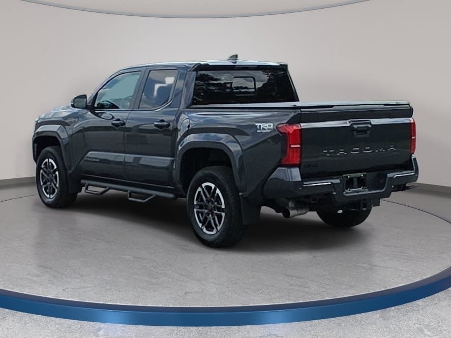 Used 2024 Toyota Tacoma TRD Sport w/ TRD Sport Upgrade Package AWD/4WD image 7