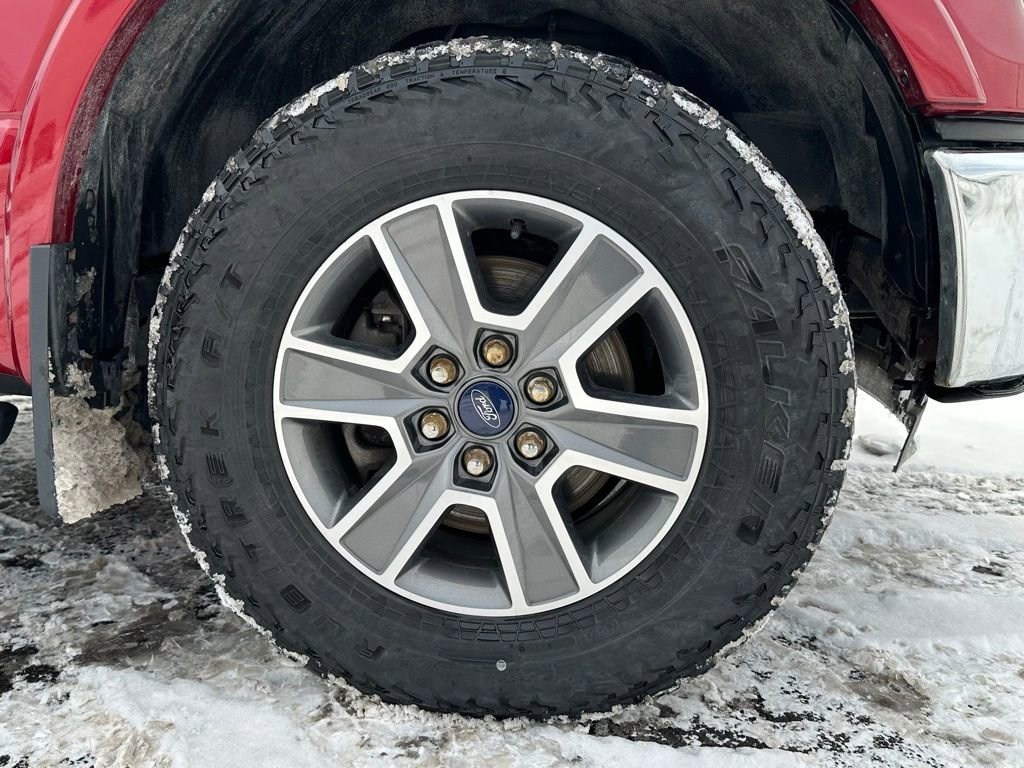 Used 2016 Ford F150 XLT w/ Equipment Group 302A Luxury image 9