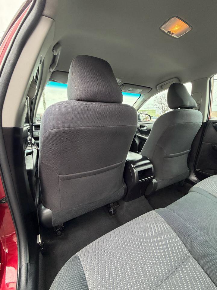 Used 2016 Toyota Camry LE image 12