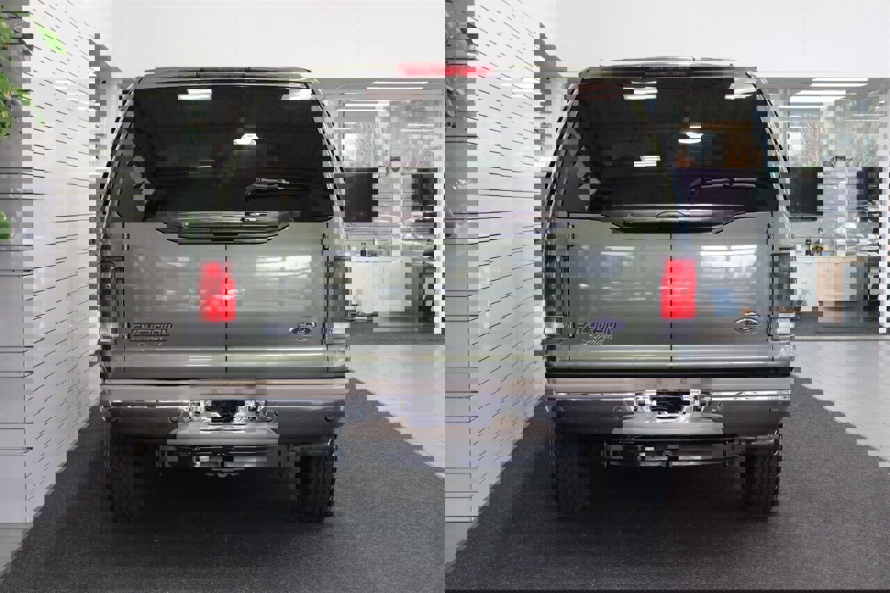 Used 2001 Ford Excursion Limited image 9
