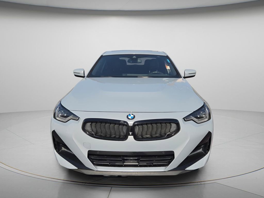 Used 2024 BMW 230i Coupe w/ Premium Package RWD image 4