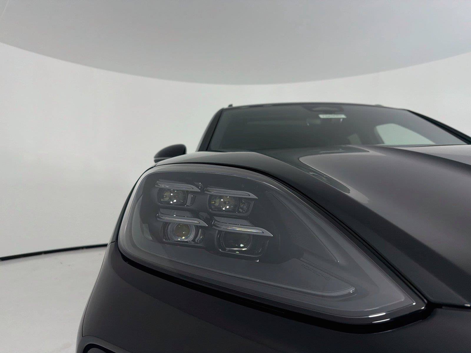 New 2026 Porsche Cayenne AWD/4WD image 32