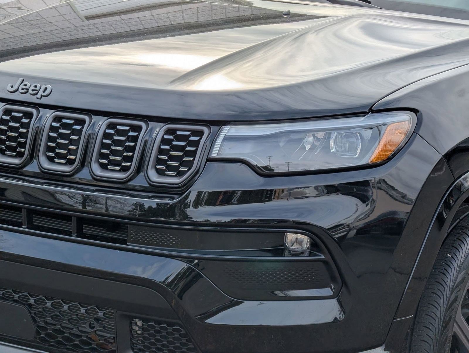 Used 2024 Jeep Compass Limited w/ High Altitude Package image 11