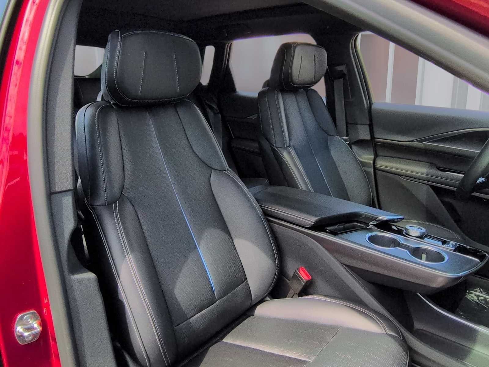 New 2026 Cadillac Lyriq Sport AWD/4WD image 28