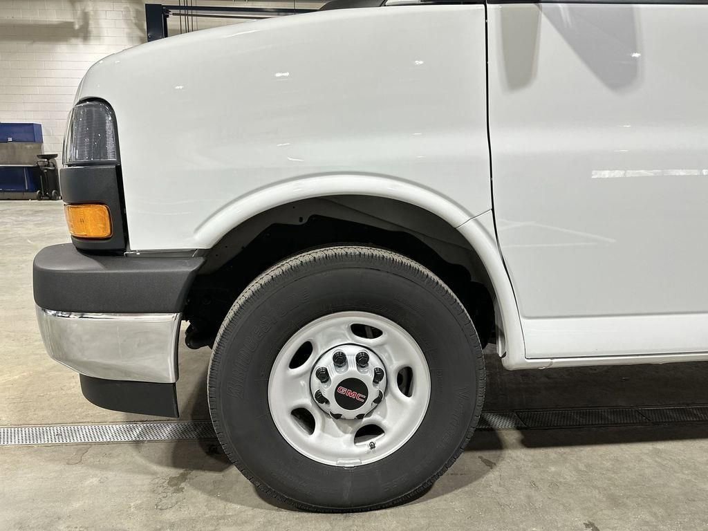 Used 2024 GMC Savana 2500 w/ Driver Convenience Package image 19