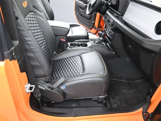 Used 2025 Jeep Wrangler Sport image 12